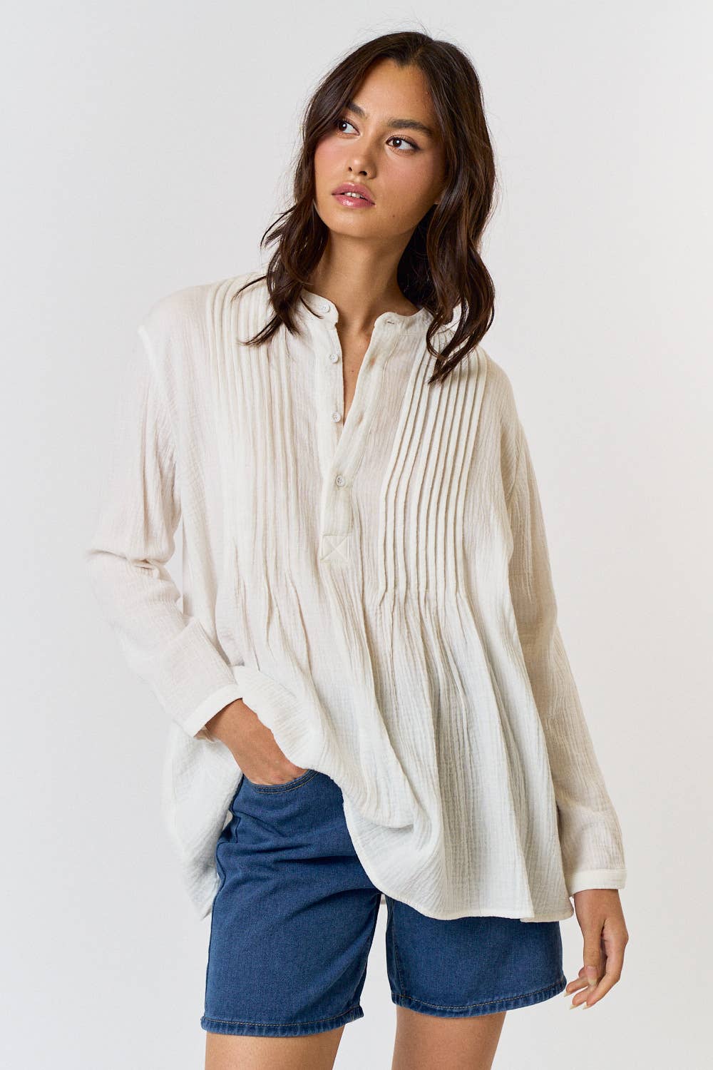 LONG SLEEVE TOP WITH PLEAT FRONT DETAIL