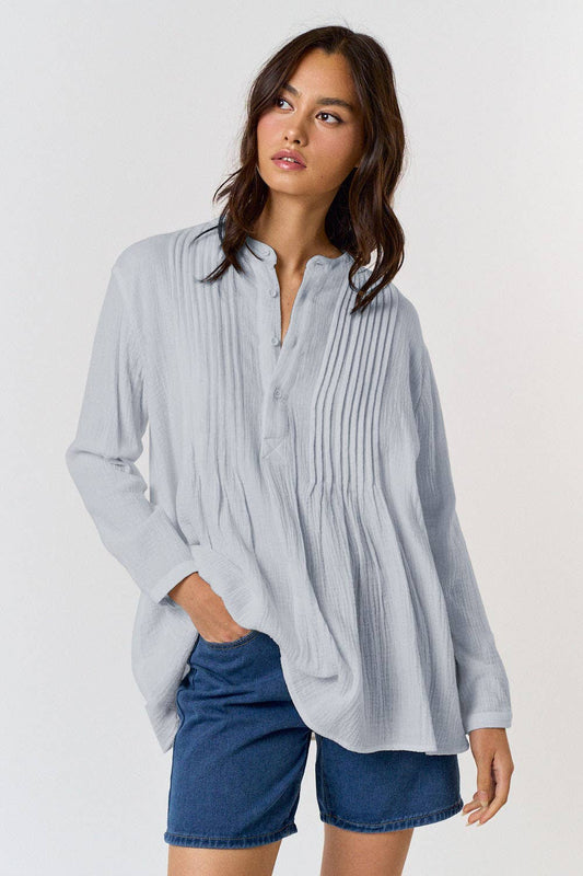 LONG SLEEVE TOP WITH PLEAT FRONT DETAIL