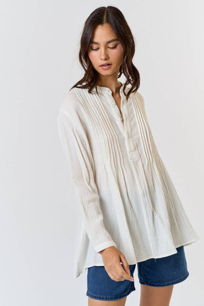 LONG SLEEVE TOP WITH PLEAT FRONT DETAIL